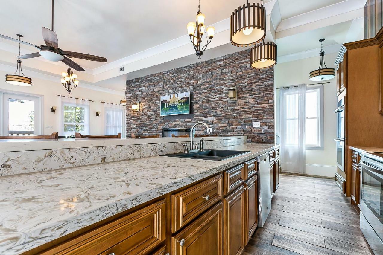 Spacious 4Br Condo On Carondelet Near All Hot Spo Νέα Ορλεάνη Εξωτερικό φωτογραφία