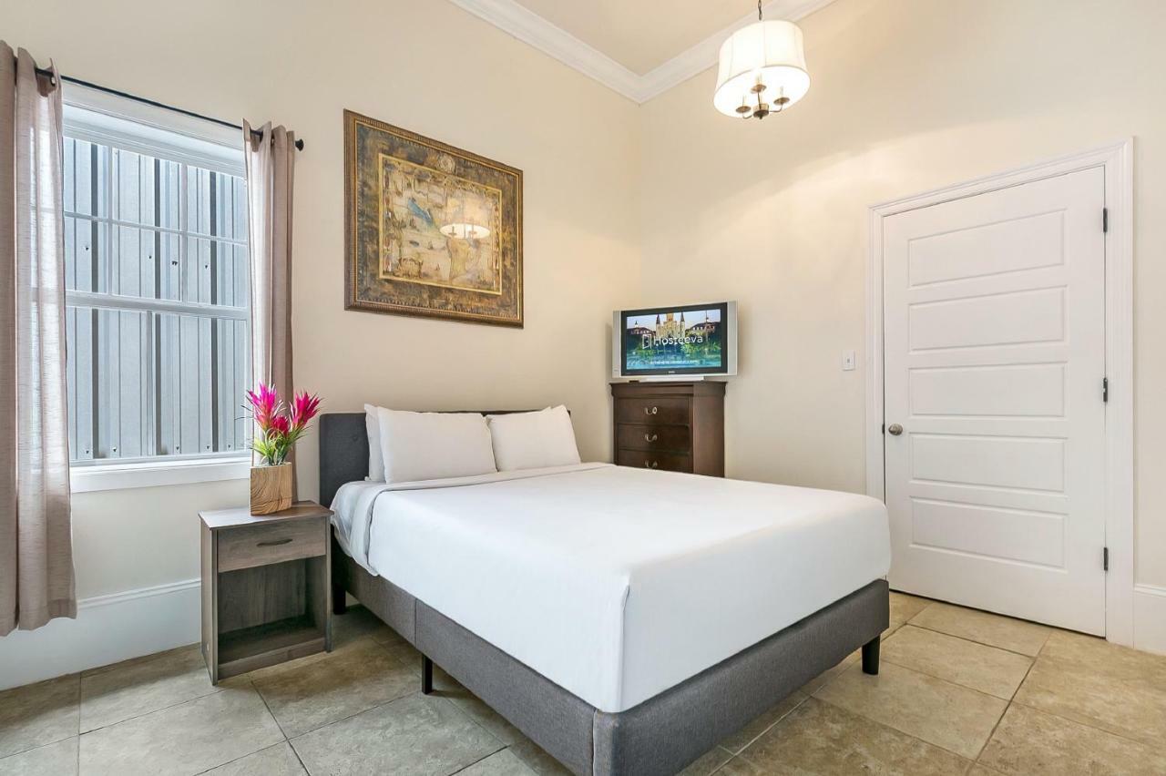 Spacious 4Br Condo On Carondelet Near All Hot Spo Νέα Ορλεάνη Εξωτερικό φωτογραφία