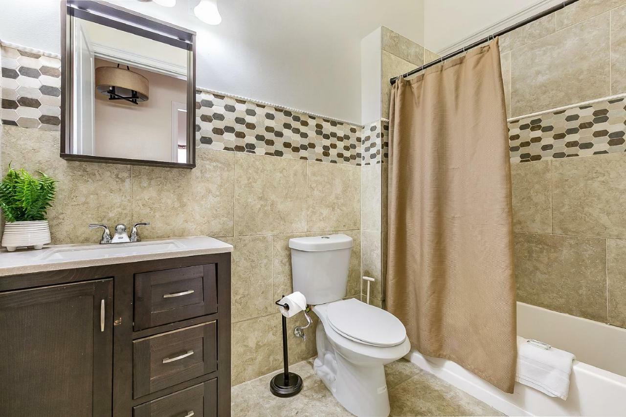 Spacious 4Br Condo On Carondelet Near All Hot Spo Νέα Ορλεάνη Εξωτερικό φωτογραφία