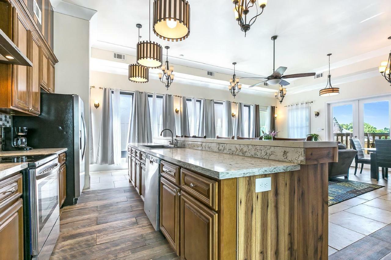 Spacious 4Br Condo On Carondelet Near All Hot Spo Νέα Ορλεάνη Εξωτερικό φωτογραφία