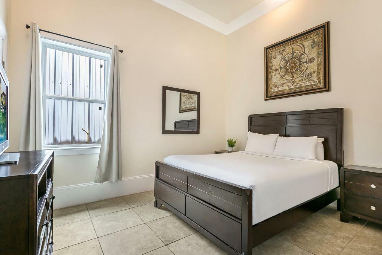 Spacious 4Br Condo On Carondelet Near All Hot Spo Νέα Ορλεάνη Εξωτερικό φωτογραφία